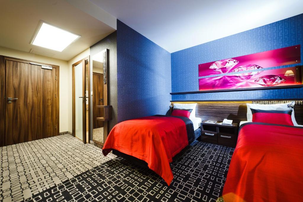 Blue Diamond Hotel Active Spa Trzebownisko Room photo